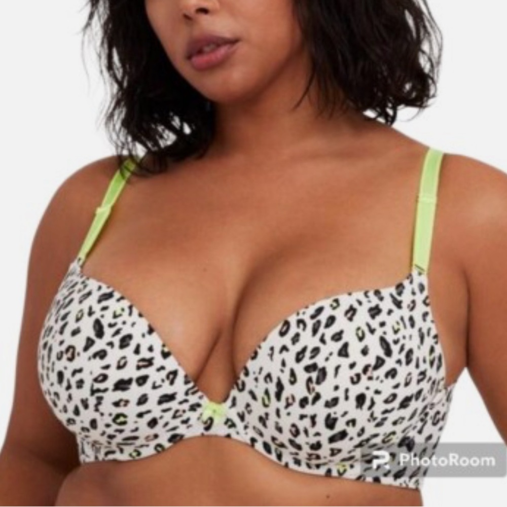 New NWT Torrid Curve push up plunge animal print bra 46DD